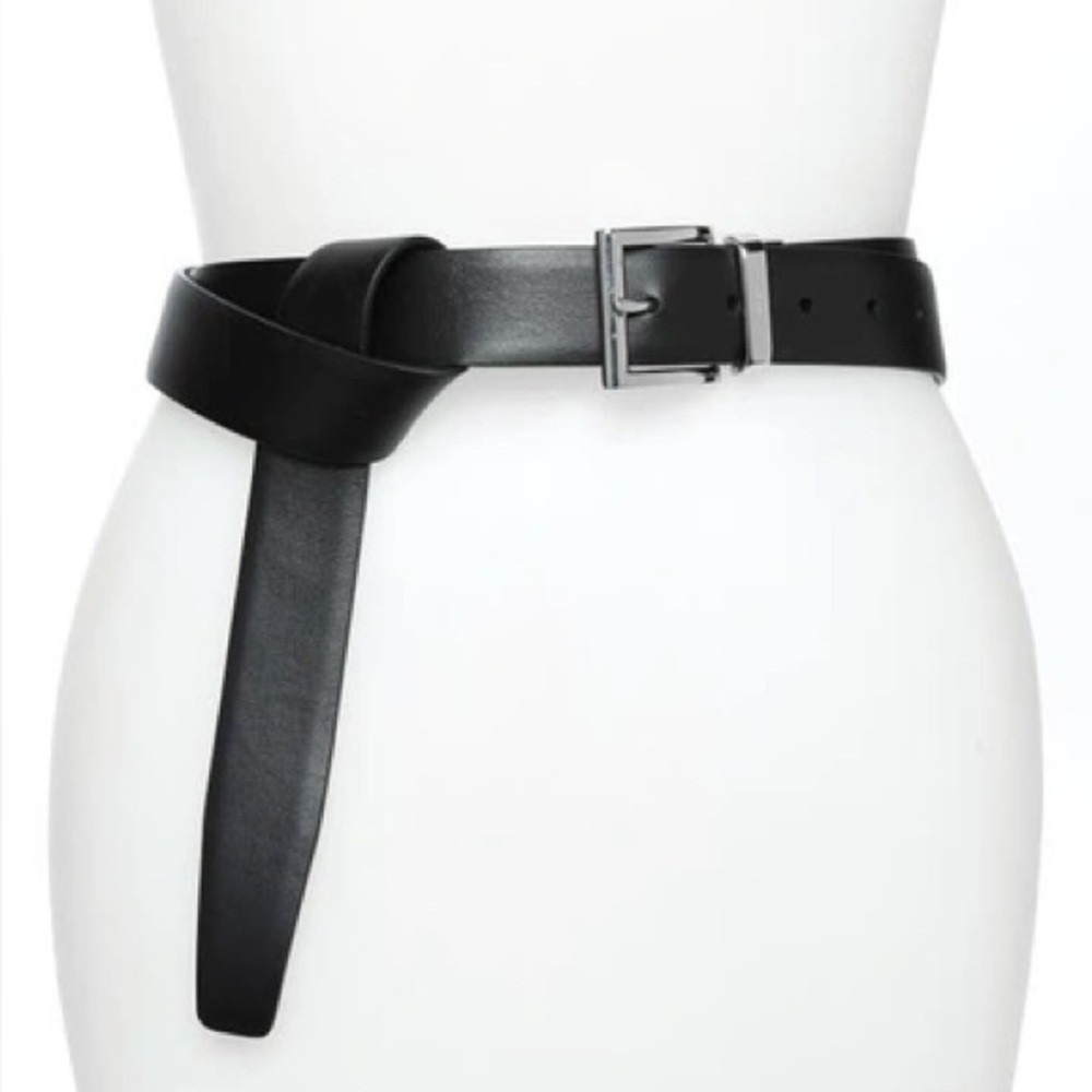 NWT Prada City Double Wrap Reversible Leather Belt in Black and Navy